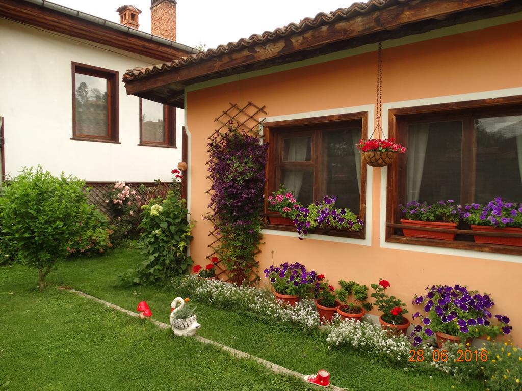 Bobi Guest House Koprivştitsa Dış mekan fotoğraf