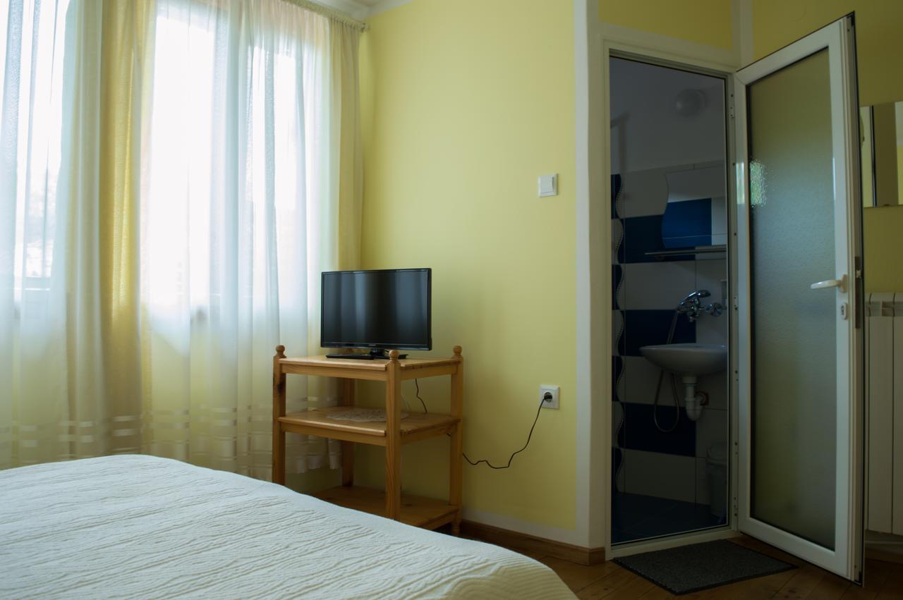 Bobi Guest House Koprivştitsa Dış mekan fotoğraf