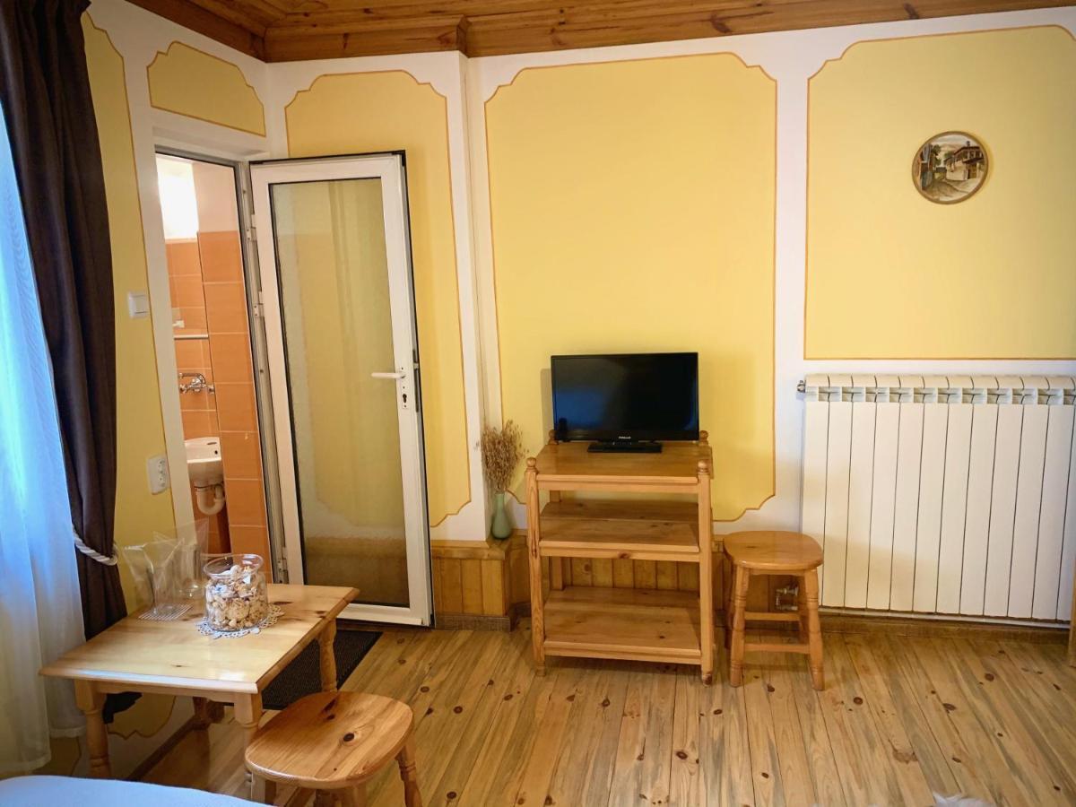Bobi Guest House Koprivştitsa Dış mekan fotoğraf